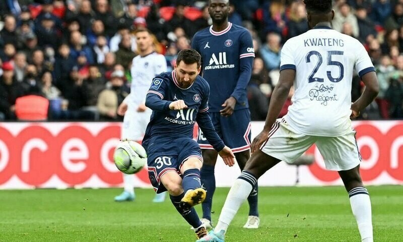 Messi and Neymar jeered as PSG fans rage at European exit