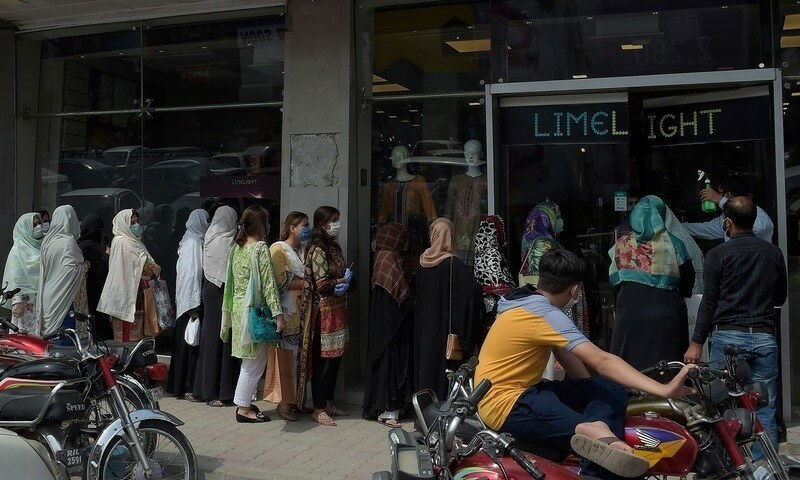 Pakistan reports lowest daily Covid deaths since Jan 10