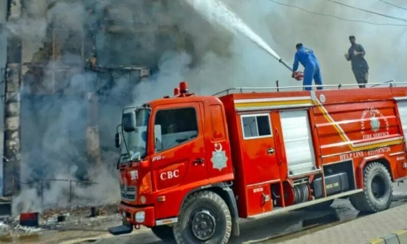 Fire at Lahore's Gulberg shopping mall controlled