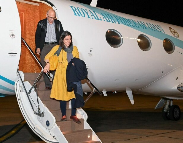 Two British-Iranians arrive in Britain, ending Iran prison ordeal