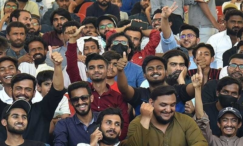 Australian cricketers all praise for Karachi fans