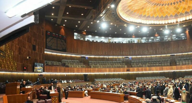 Pakistan&rsquo;s democratic institutions facing new threat, says HRW