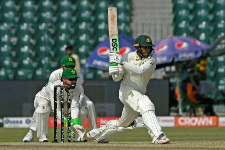 Khawaja and Smith miss milestones as Australia crawl to 232-5 in third Test