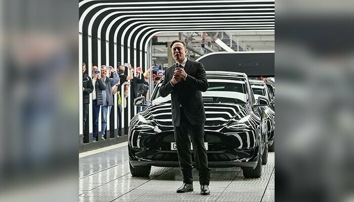 Elon Musk hands over first 'made in Germany' Teslas