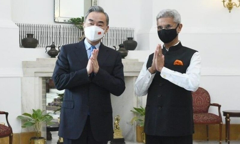 Chinese FM seeks normal India ties, Delhi says ease border tension first