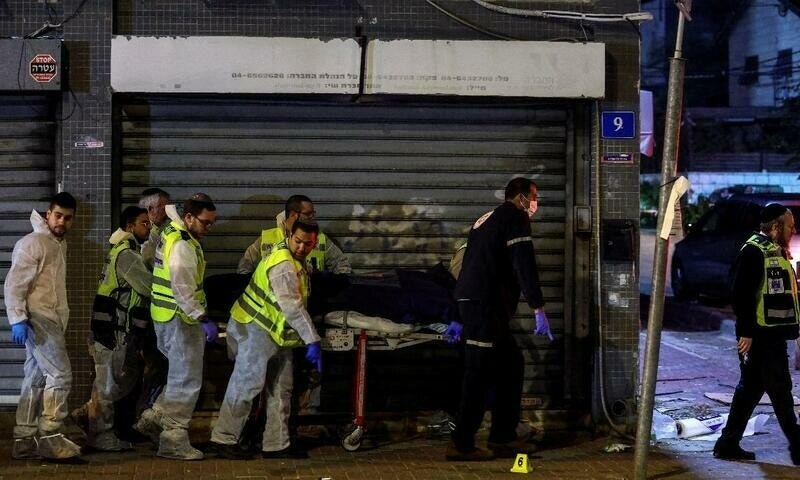 Gunmen shoot dead two police officers in Israel