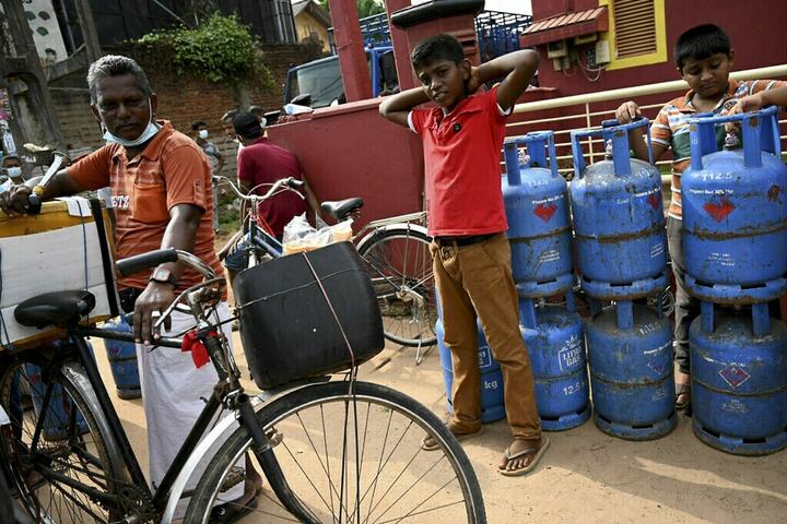 Sri Lanka seeks additional $1 billion credit line from India