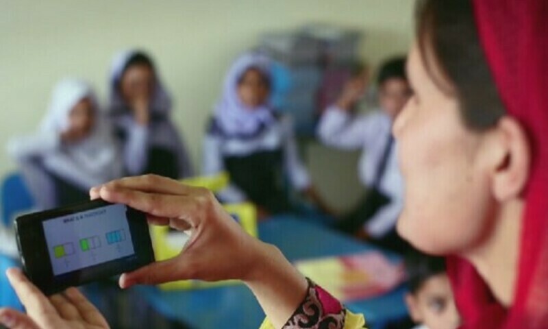 Teachers, students banned from using mobile phones in KP govt schools