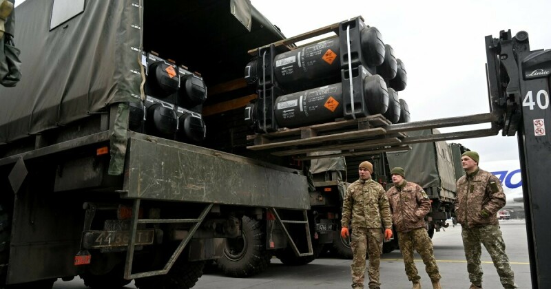Russia warns United States against sending more arms to Ukraine