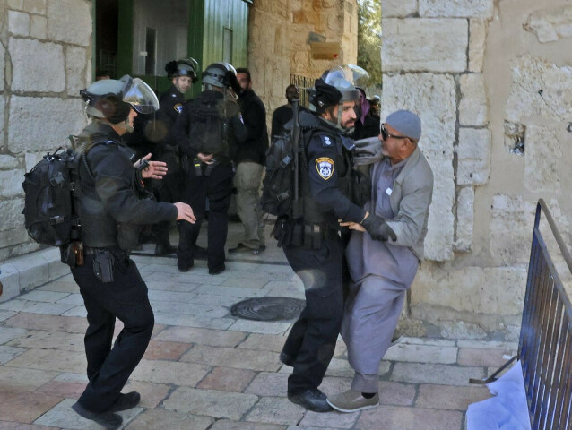 Deadly West Bank attack after day of clashes in Jerusalem