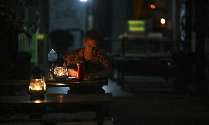 Disaster tourism: blackouts, shortages hit Sri Lanka recovery hopes