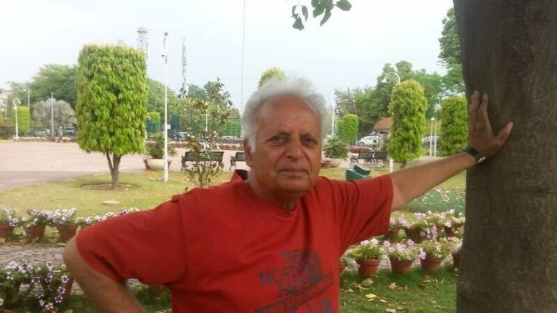 Why did Mustansar Hussain Tarar decline Pakistan&rsquo;s highest literary award?