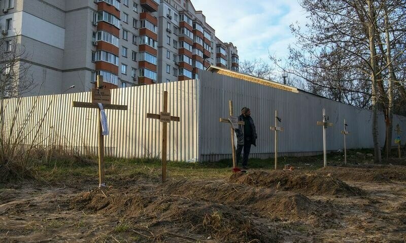 US, Europe plan Russia sanctions as Ukraine warns of more civilian deaths