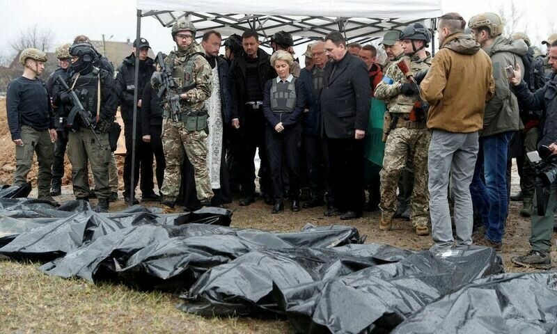 Ukraine demands tough global response to train station missile strike