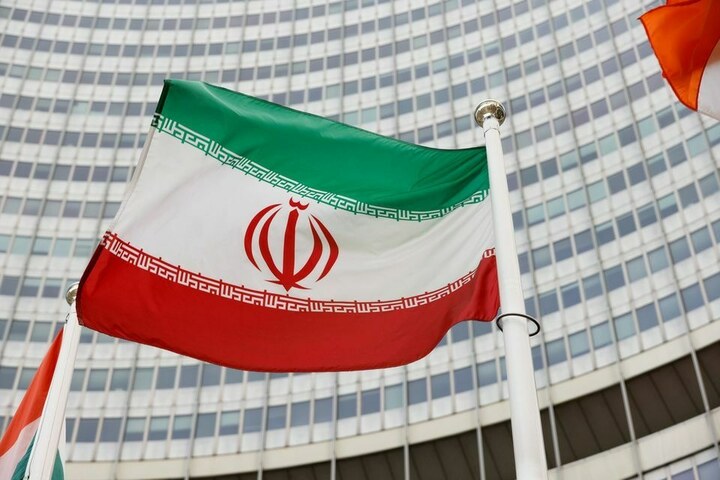 Iran wants U.S. to show goodwill by lifting some sanctions prior to nuclear deal
