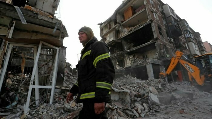 West vows more arms, sanctions over new Russian offensive