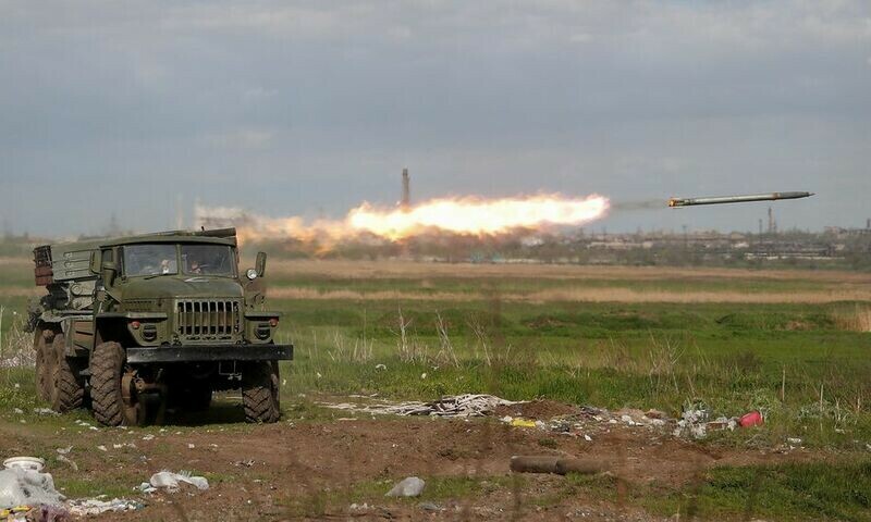 Russia unleashes rockets in Mariupol, EU readies oil sanctions