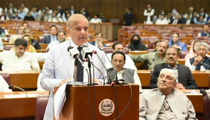 Imran equated state institution with traitors, PM Shehbaz tells NA
