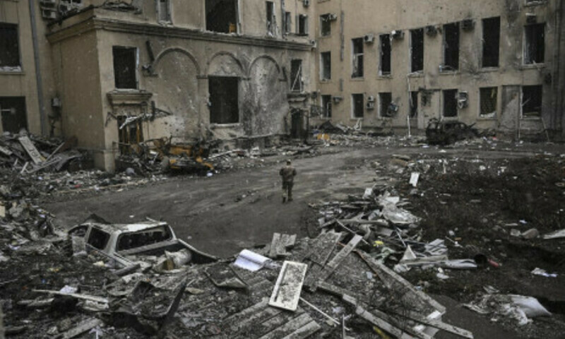 Russians &lsquo;pushed away&rsquo; from Kharkiv as Washington boosts aid