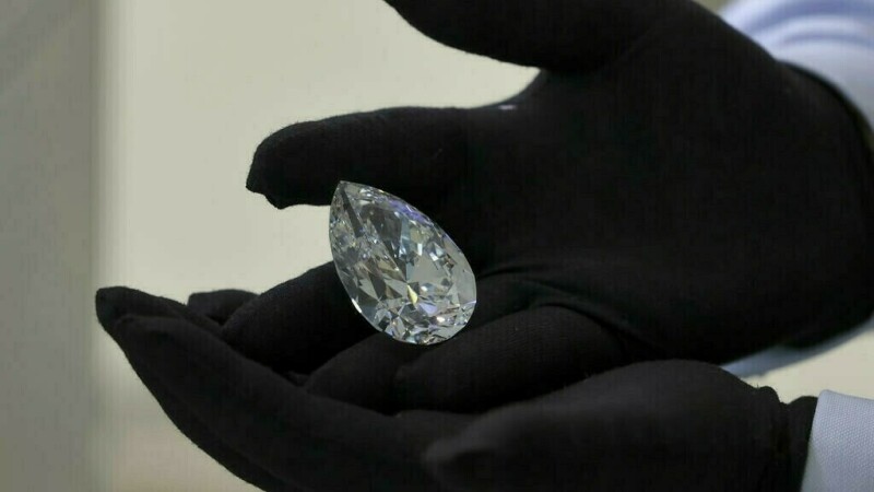 &lsquo;The Rock&rsquo; diamond goes under the hammer