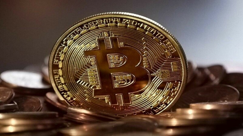 Bitcoin&rsquo;s 2021 gains wiped out in stablecoin rout