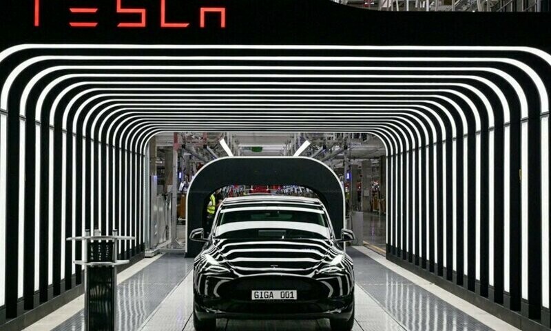 Tesla puts India entry plan on hold after deadlock on tariffs-sources