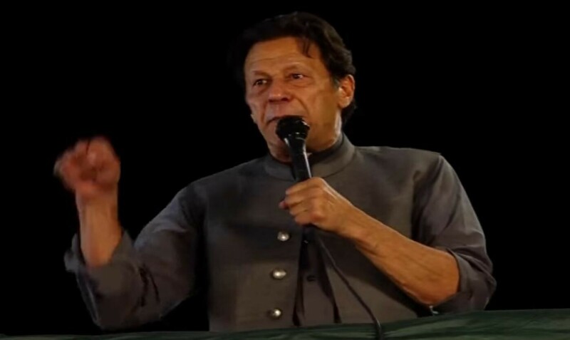 Imran warns of &lsquo;tsunami of people&rsquo; in Islamabad unless polls announced