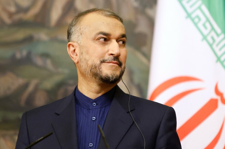 Iran&rsquo;s foreign minister makes rare visit to UAE to pay respects