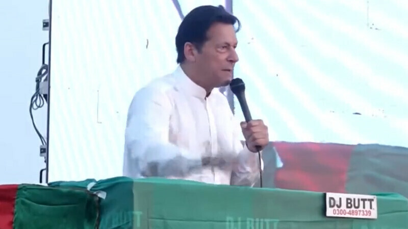Neither Zardari nor Nawaz ever criticised US over drone strikes, Imran at Swabi jalsa