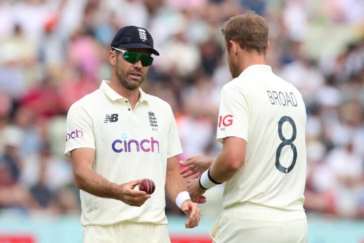 England pledge to make most of veteran bowlers Broad and Anderson