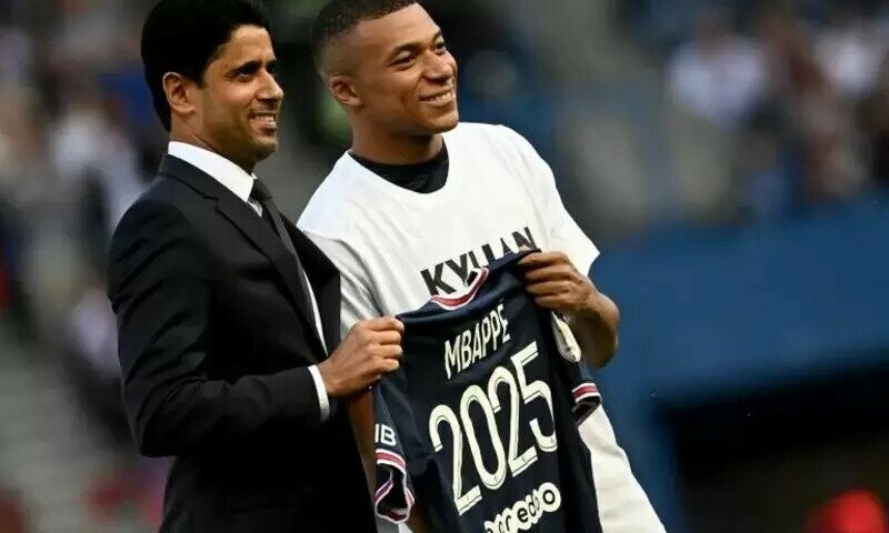 &lsquo;Very happy&rsquo; Mbappe snubs Real Madrid to stay at PSG