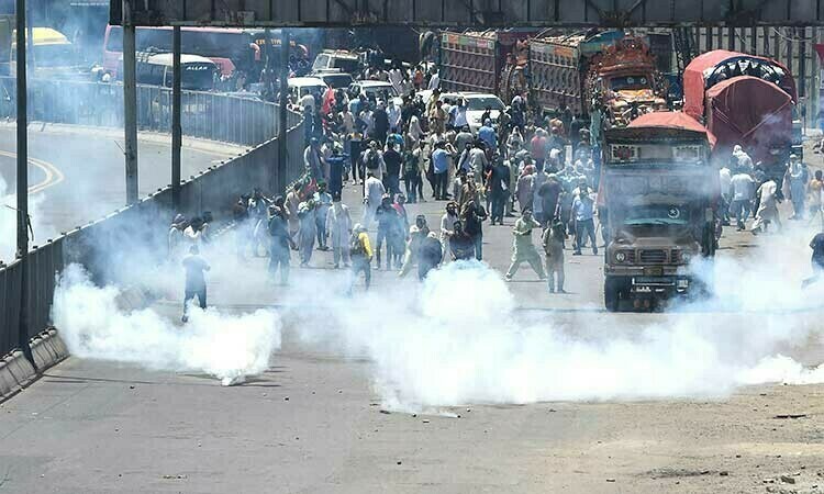 PTI long march: SC dismisses govt petition for contempt proceedings against Imran