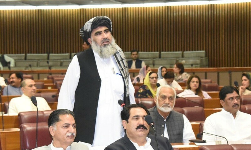 Hajj will be lower than Rs650,000, promises religious affairs minister