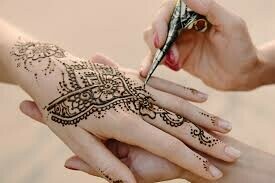Black mehndi dangerous for skin, warns US authority