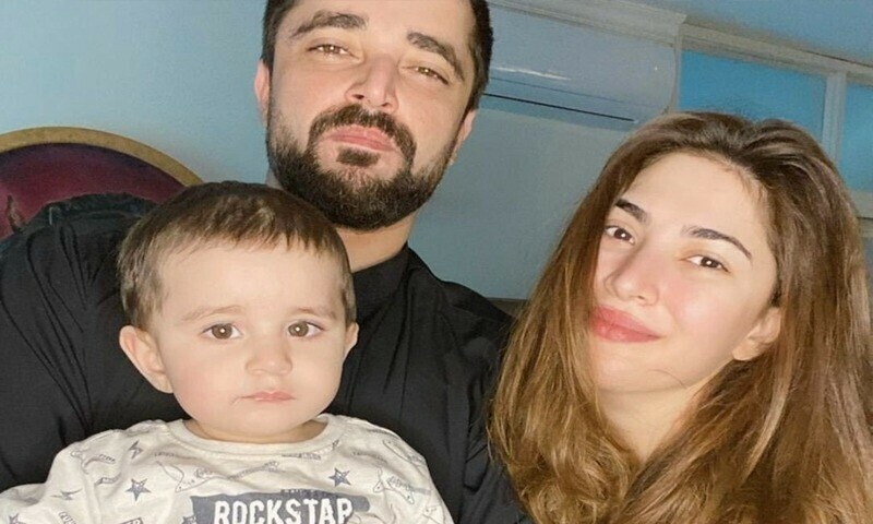 Hamza Ali Abbasi and Naimal Khawar with their baby