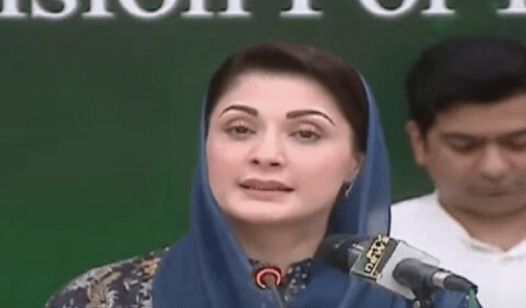 Maryam says Pakistan on the edge of the precipice