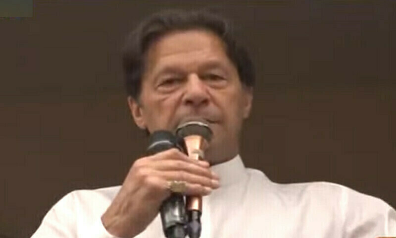 Forget &lsquo;personal&rsquo; ties, boycott Indian products: Imran tells Sharifs