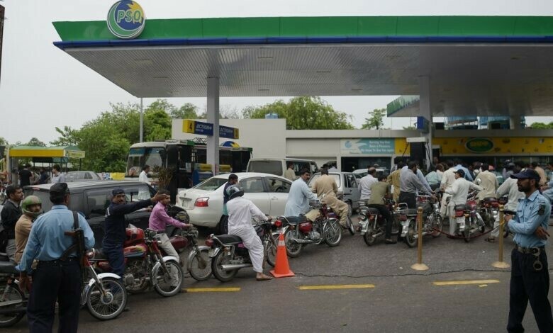 Long queues for petrol as govt denies rumours of another hike