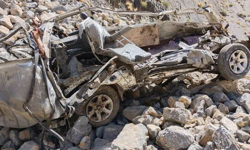 At least 22 killed as van plunges into ravine in Balochistan&rsquo;s Qilla Saifullah
