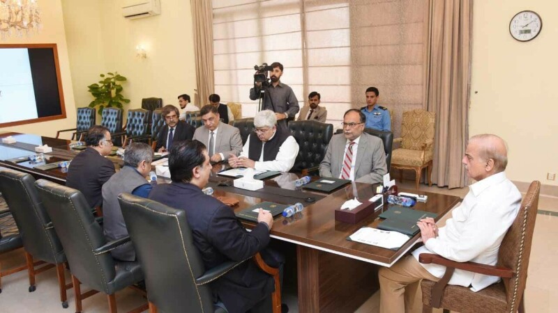 Govt to provide people in Gwadar solar panels