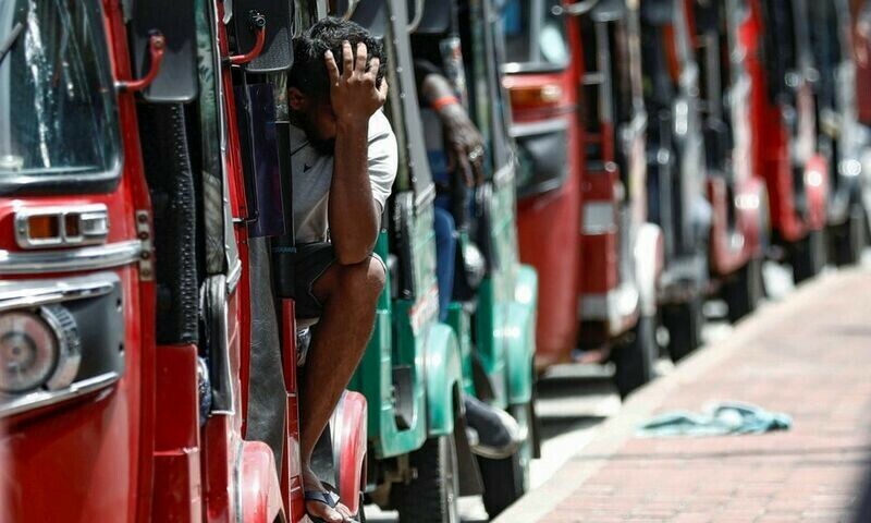 Sri Lanka gives public workers extra day off to grow food