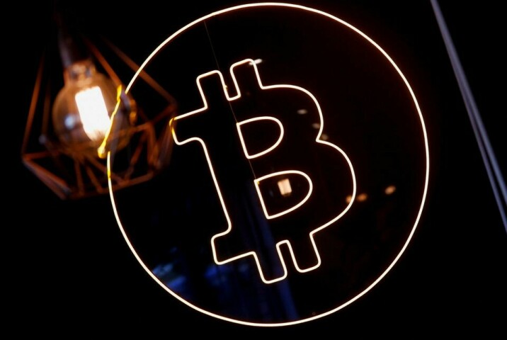 Bitcoin stabilizes after heavy losses but pessimism reigns in crypto markets
