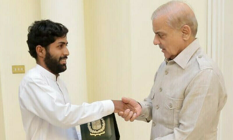 PM Shehbaz nominates Balochistan&rsquo;s tanker driver for Tamgha-e-Shujaat