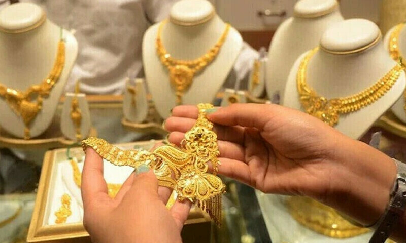 Gold prices hit new high in Pakistan