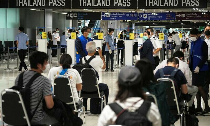 Thailand eases entry rules for tourists, scraps mask policy
