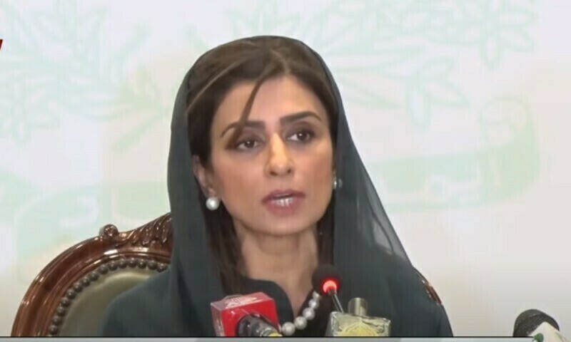 Day 1 of my newsroom internship: Hina Rabbani Khar and The Table