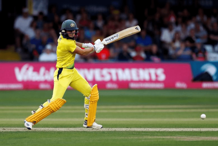 Australia opt to bat in third Sri Lanka ODI