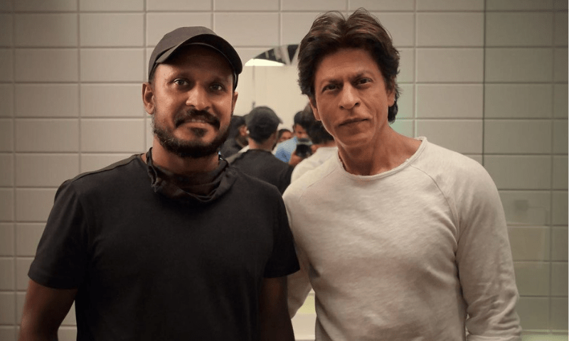 Shahrukh Khan&rsquo;s superstar behaviour wins hearts