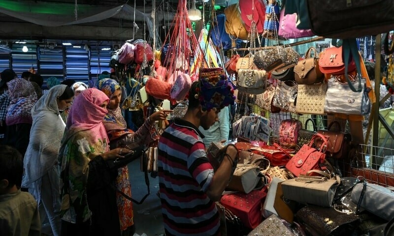 Lahore court suspends notification for dissolution of market committees