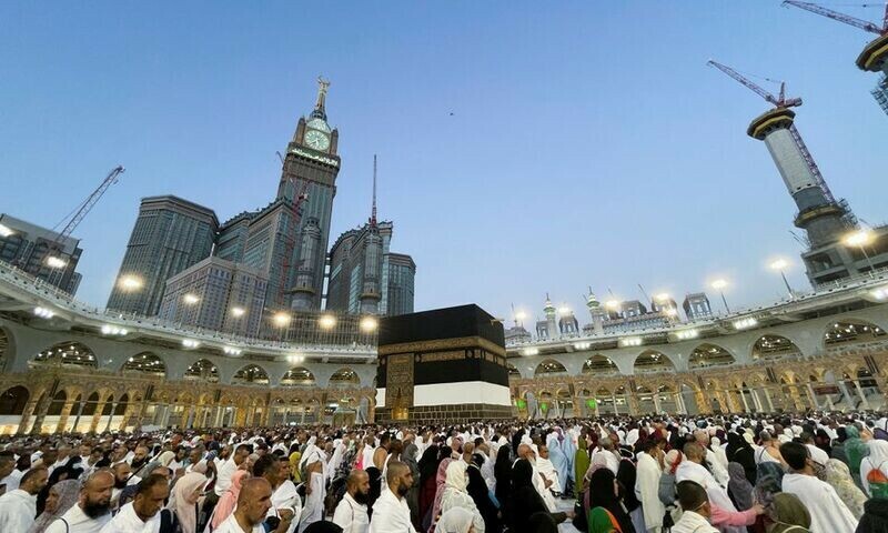 Muslim pilgrims flock to Makkah for first post-pandemic Hajj